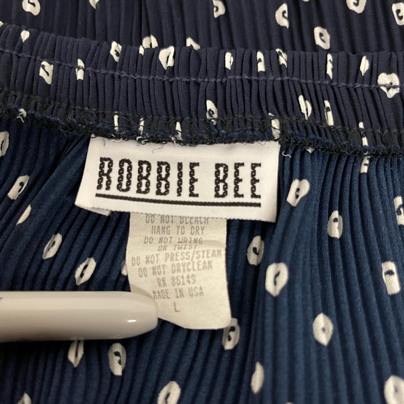 Set of two Robbie Bee vintage pleated navy and black skirts size large - Picture 5 of 14